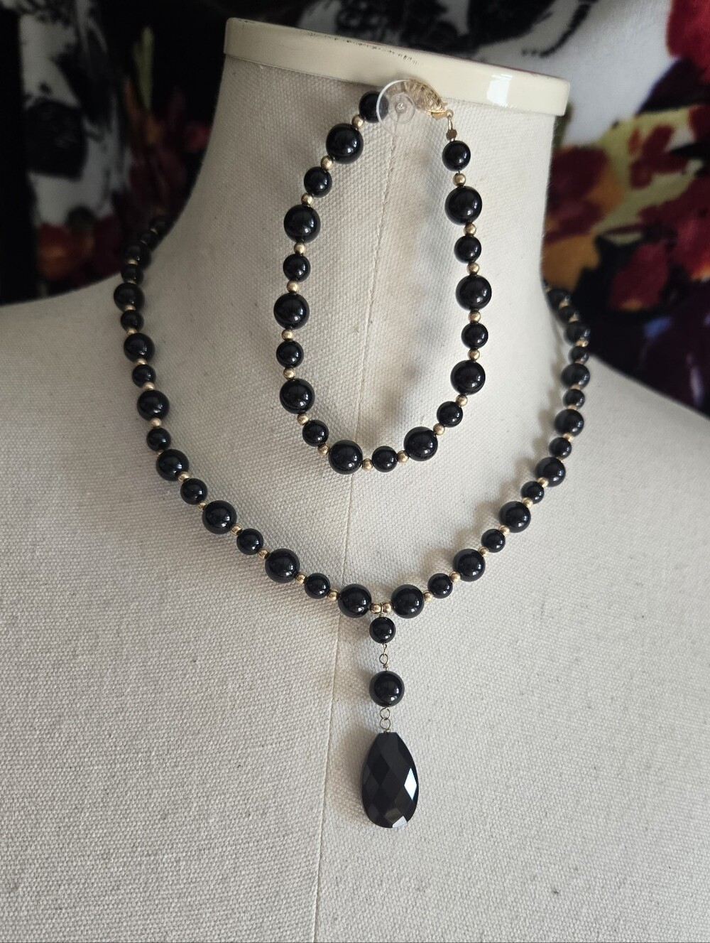 Vintage Authetic Black Onlyx Beaded Necklace/bracelet Set 10k Fishhook Clasps